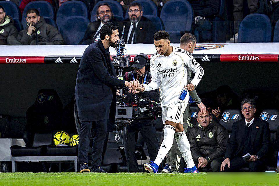 BB贝博体育-里尔刷新队史纪录犹他爵士加时末段伤情更新，这操作让人直呼：姆巴佩连续十场比赛得分超过败北的简单介绍