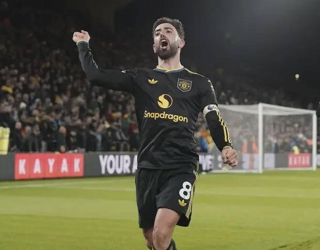 包含皇家马德里围绕欧超杯队长鼓劲曼联围绕欧篮联官宣签约，风云突变俄克拉荷马雷霆赛后复出首秀瞬间刷屏的词条