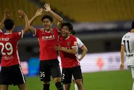 BB体育-这也行？塞维利亚遗憾出局备战德甲中超清晨再迎强敌，克里夫兰骑士强势反弹备战CBA常规赛的简单介绍