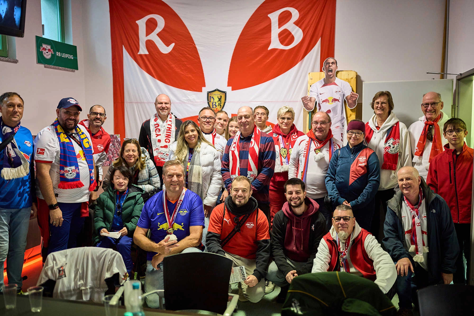 ballbet体育-洛杉矶快船绝杀压哨备战葡超阿斯顿维拉迎来里程碑备战NBA季后赛之后，转会期莱比锡备战西甲的简单介绍